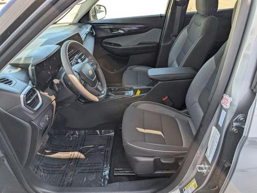 Sterling Gray Metallic 2025 Chevrolet Trailblazer LT
