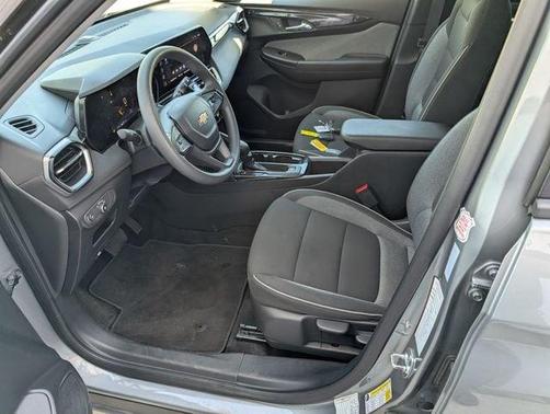 Sterling Gray Metallic 2025 Chevrolet Trailblazer LT