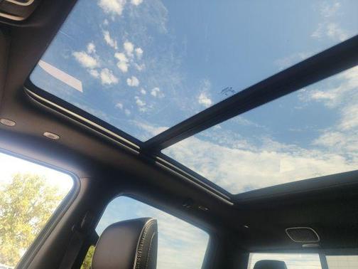 Bright White Clearcoat 2027 RAM 1500 Laramie