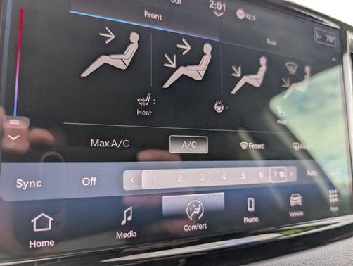 Diamond Black 2024 Chrysler Pacifica Touring-L