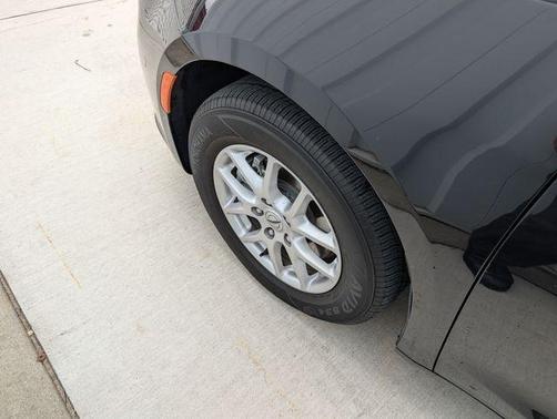 Diamond Black 2024 Chrysler Pacifica Touring-L