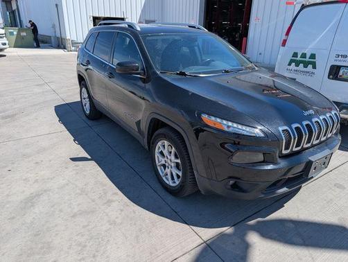Diamond Black 2017 Jeep Cherokee Latitude