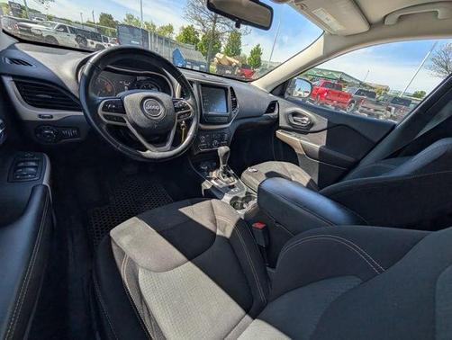 Diamond Black 2017 Jeep Cherokee Latitude