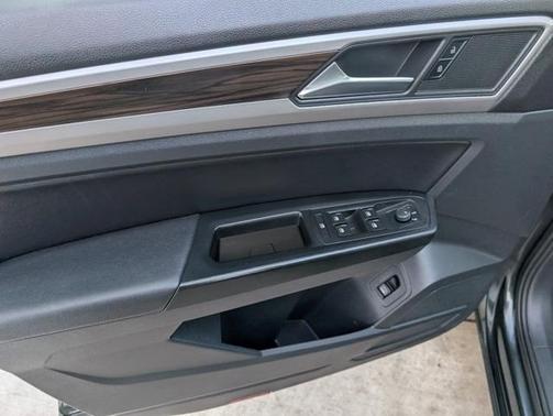 2021 Volkswagen Atlas 3.6 V6 SE w/ Technology