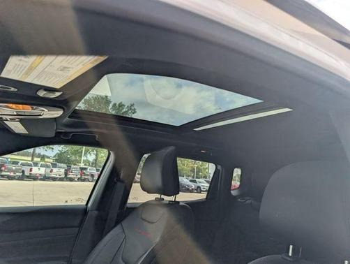 Bright White Clearcoat 2024 Jeep Compass Trailhawk
