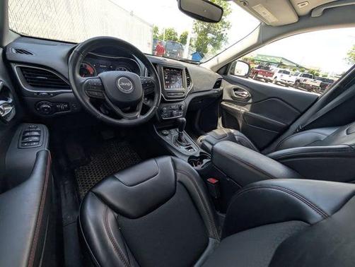 Diamond Black 2019 Jeep Cherokee Trailhawk