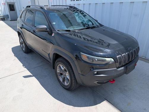 Diamond Black 2019 Jeep Cherokee Trailhawk