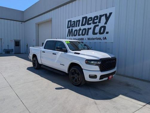 Bright White Clearcoat 2025 RAM 1500 Big Horn/Lone Star