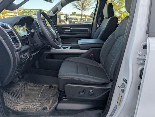 Bright White Clearcoat 2025 RAM 1500 Big Horn/Lone Star