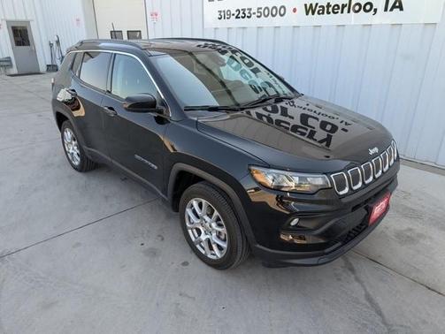 2022 Jeep Compass Latitude Lux