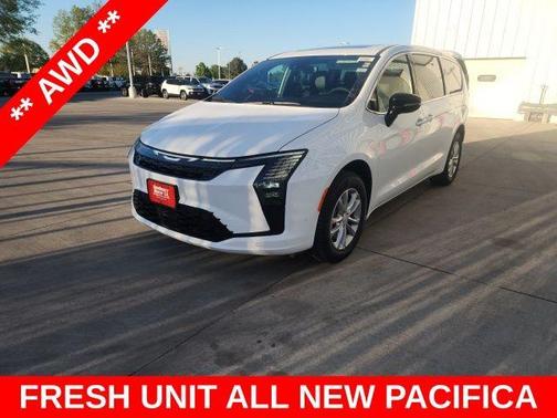 White 2027 Chrysler Pacifica SELECT