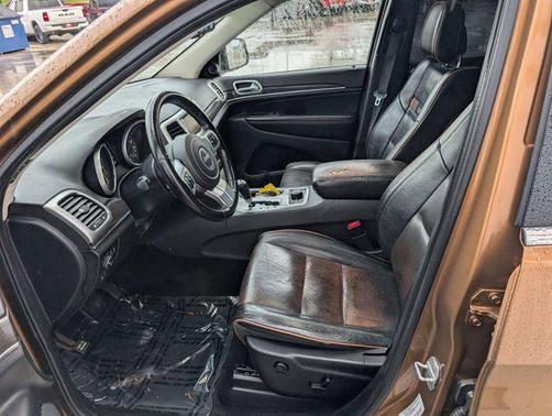 Bronze Star Pearlcoat 2011 Jeep Grand Cherokee Laredo