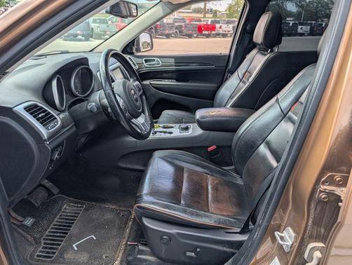 Bronze Star Pearlcoat 2011 Jeep Grand Cherokee Laredo
