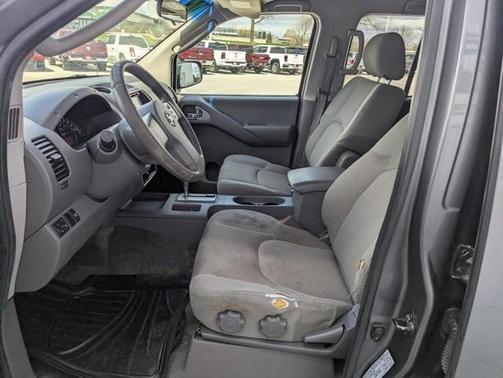 2005 Nissan Frontier SE Crew Cab