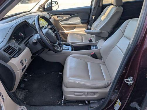 Deep Scarlet Pearl 2019 Honda Pilot Touring 8-Passenger