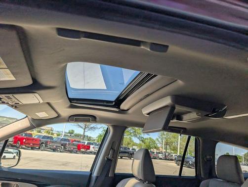 Deep Scarlet Pearl 2019 Honda Pilot Touring 8-Passenger
