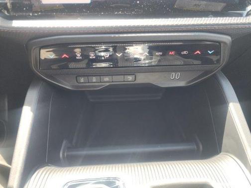 Silver Zynith Clearcoat 2026 Jeep Cherokee LAREDO/LIMITED