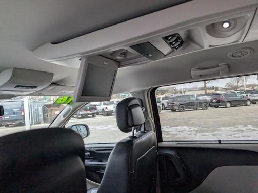 2016 Chrysler Town & Country Touring-L