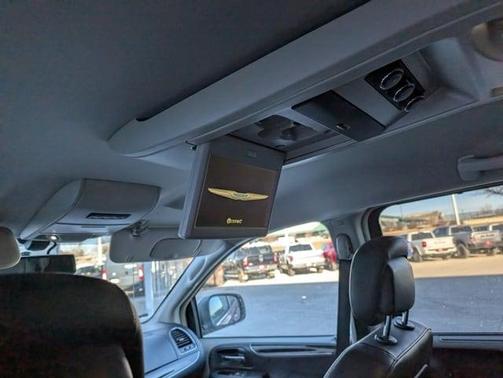 2016 Chrysler Town & Country Touring-L