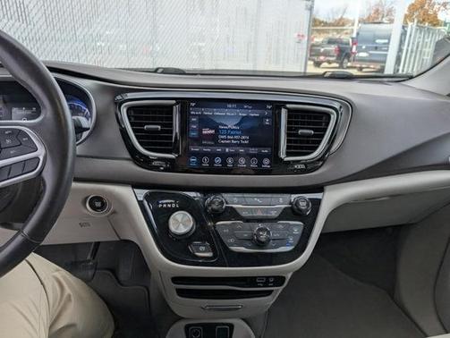 2018 Chrysler Pacifica Touring-L