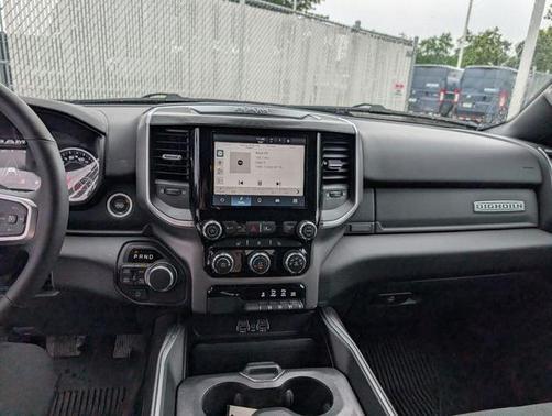 Bright White Clearcoat 2025 RAM 1500 Big Horn/Lone Star