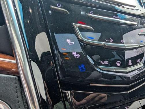 2015 Cadillac Escalade Luxury