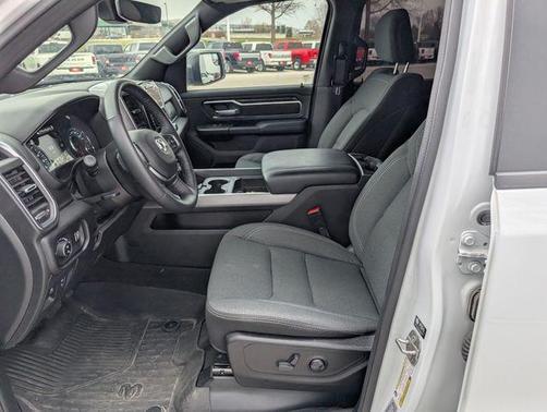 Bright White Clearcoat 2024 RAM 1500 Big Horn/Lone Star