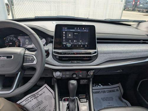 Diamond Black 2025 Jeep Compass Latitude