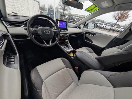 2024 Toyota RAV4 Adventure