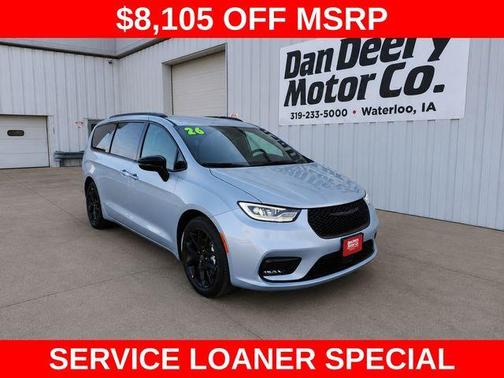 Silver Mist Clearcoat 2026 Chrysler Pacifica Select