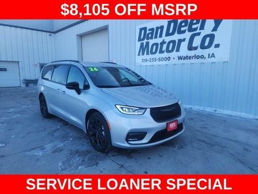 Silver Mist Clearcoat 2026 Chrysler Pacifica Select