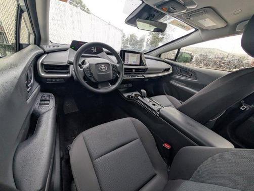 CUTTING EDGE 2025 Toyota Prius LE