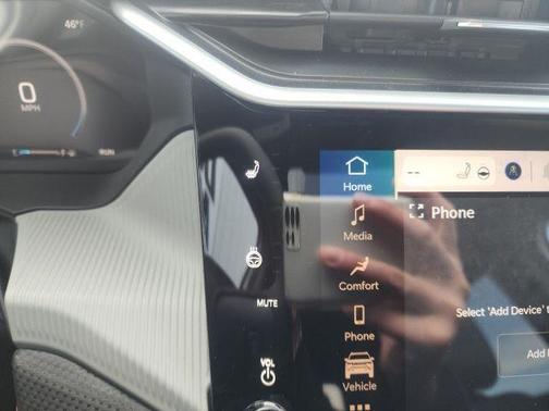 Bright White Clearcoat 2026 Jeep Cherokee LAREDO/LIMITED