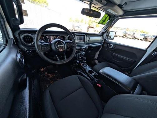 2023 Jeep Gladiator Sport