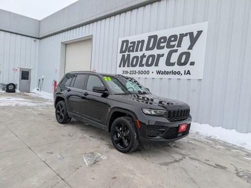 2023 Jeep Grand Cherokee Altitude