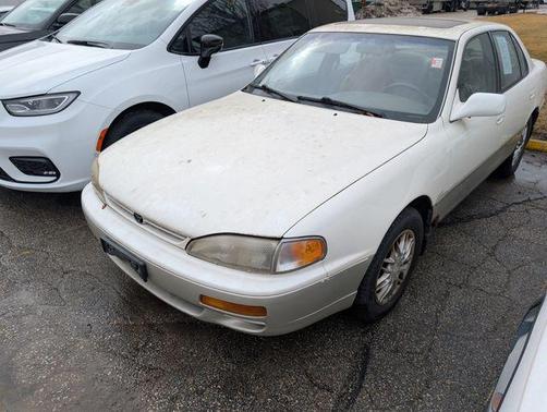 White 1996 Toyota Camry LE