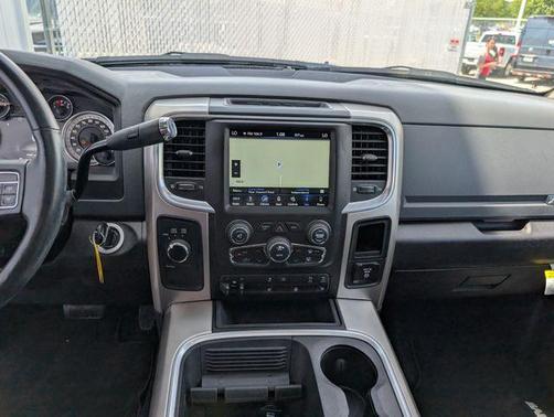 Brilliant Black Crystal Pearlcoat 2018 RAM 2500 Big Horn