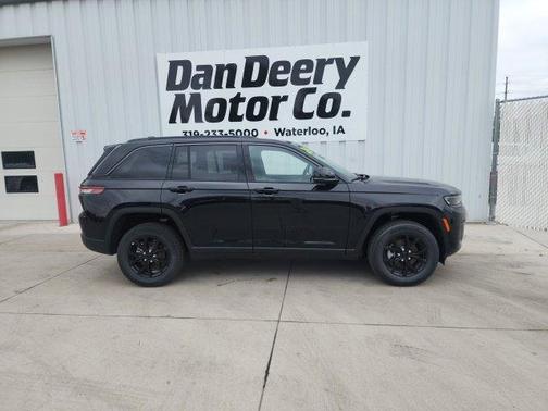 Black 2026 Jeep Grand Cherokee Laredo