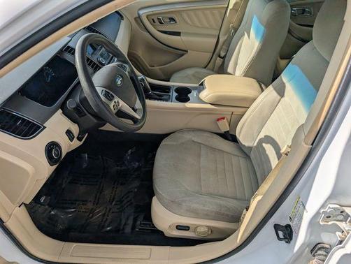Oxford White 2013 Ford Taurus SE