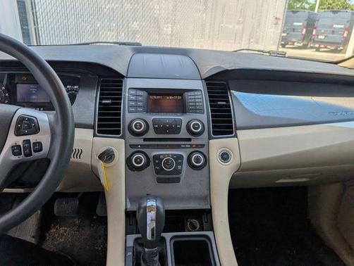 Oxford White 2013 Ford Taurus SE