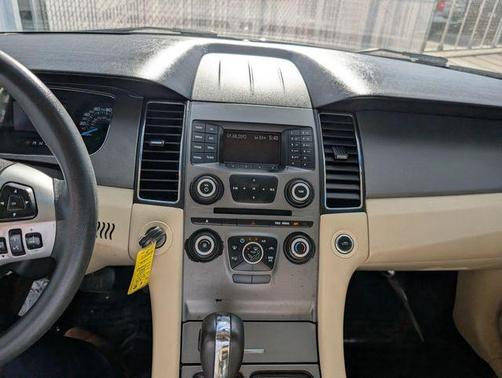 Oxford White 2013 Ford Taurus SE
