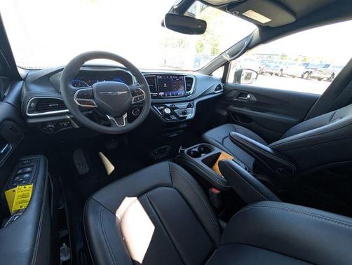 Ceramic Gray Clearcoat 2025 Chrysler Pacifica Select