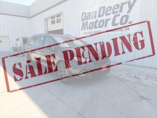 Diamond Black 2026 Chrysler Pacifica Limited