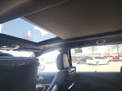 Diamond Black 2026 Chrysler Pacifica Limited