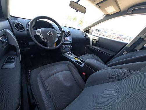 Pearl White 2015 Nissan Rogue Select S