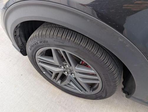 Black Metallic 2025 Ford Explorer ST-Line
