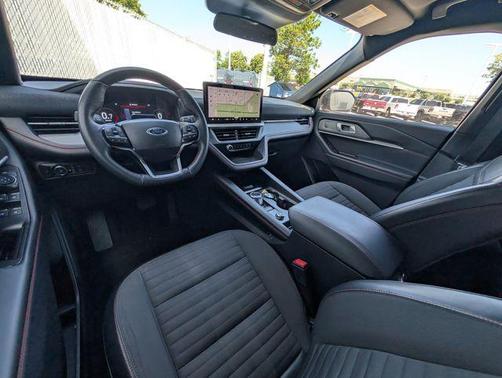 Black Metallic 2025 Ford Explorer ST-Line