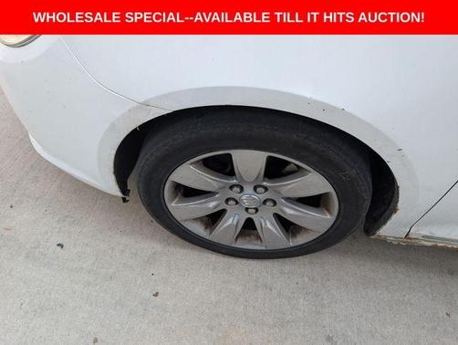 Summit White 2013 Buick LaCrosse Premium 2
