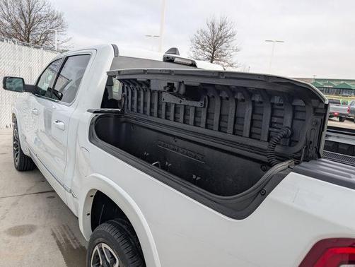Bright White Clearcoat 2023 RAM 1500 Limited