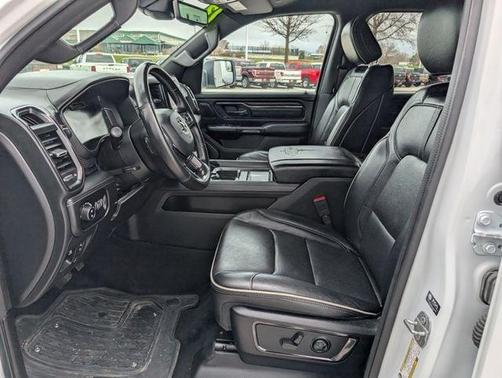 Bright White Clearcoat 2023 RAM 1500 Limited